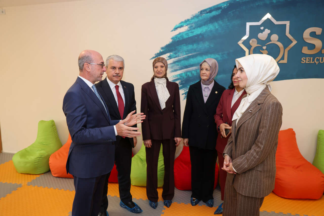 Bakan Göktaş, Konya’daki merkezi Türkiye’ye örnek gösterdi 2